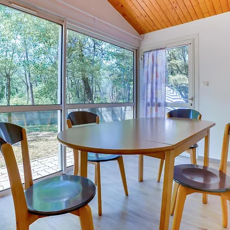 Dom wakacyjny Stunning In La Faute-sur-Mer